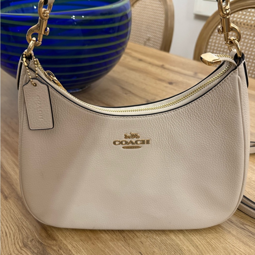 Coach Off-White Leather Shoulder Bag
